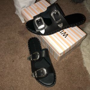 Buckle Detail Black Sandals